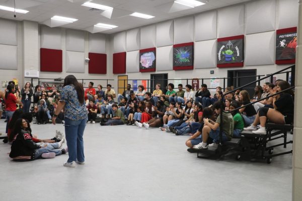 The choir held a social on Tuesday to introduce the new students to the returning members.